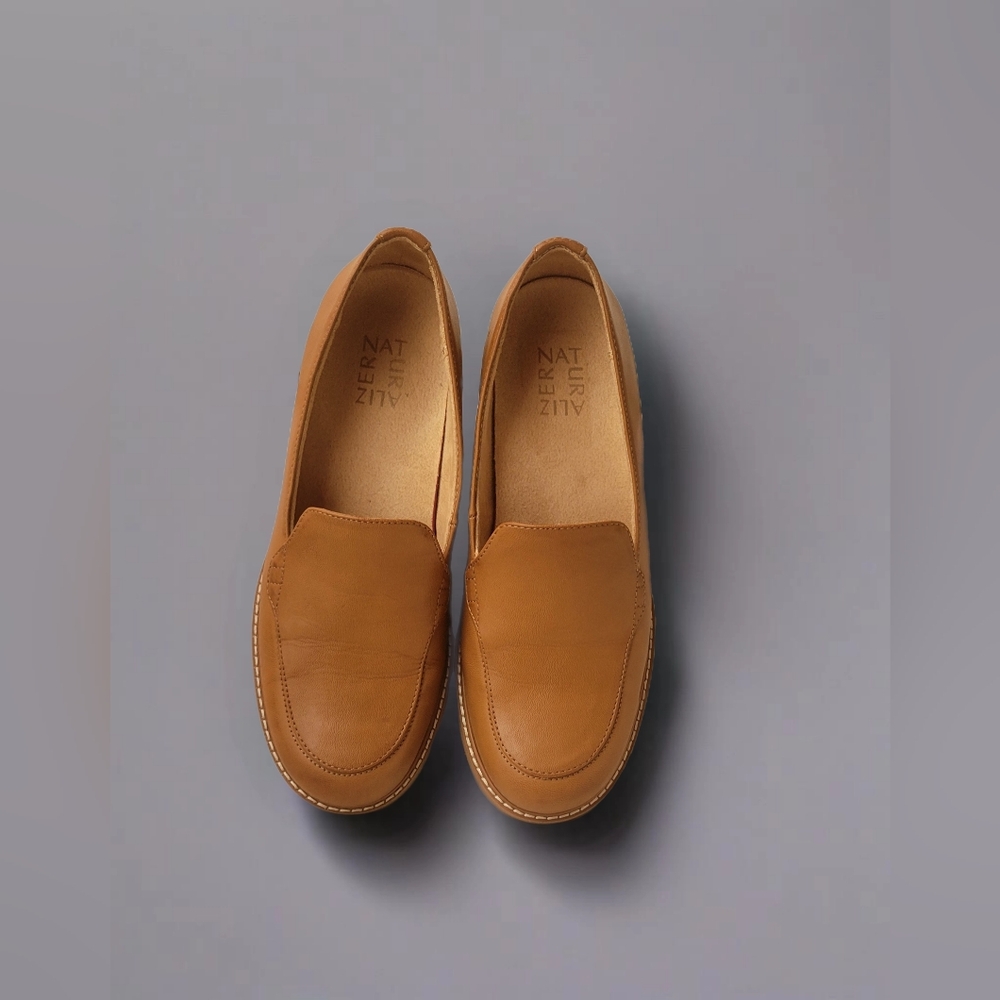 Naturalizer Women's Tan Leather Chunky Loafers - Picture 3 of 4